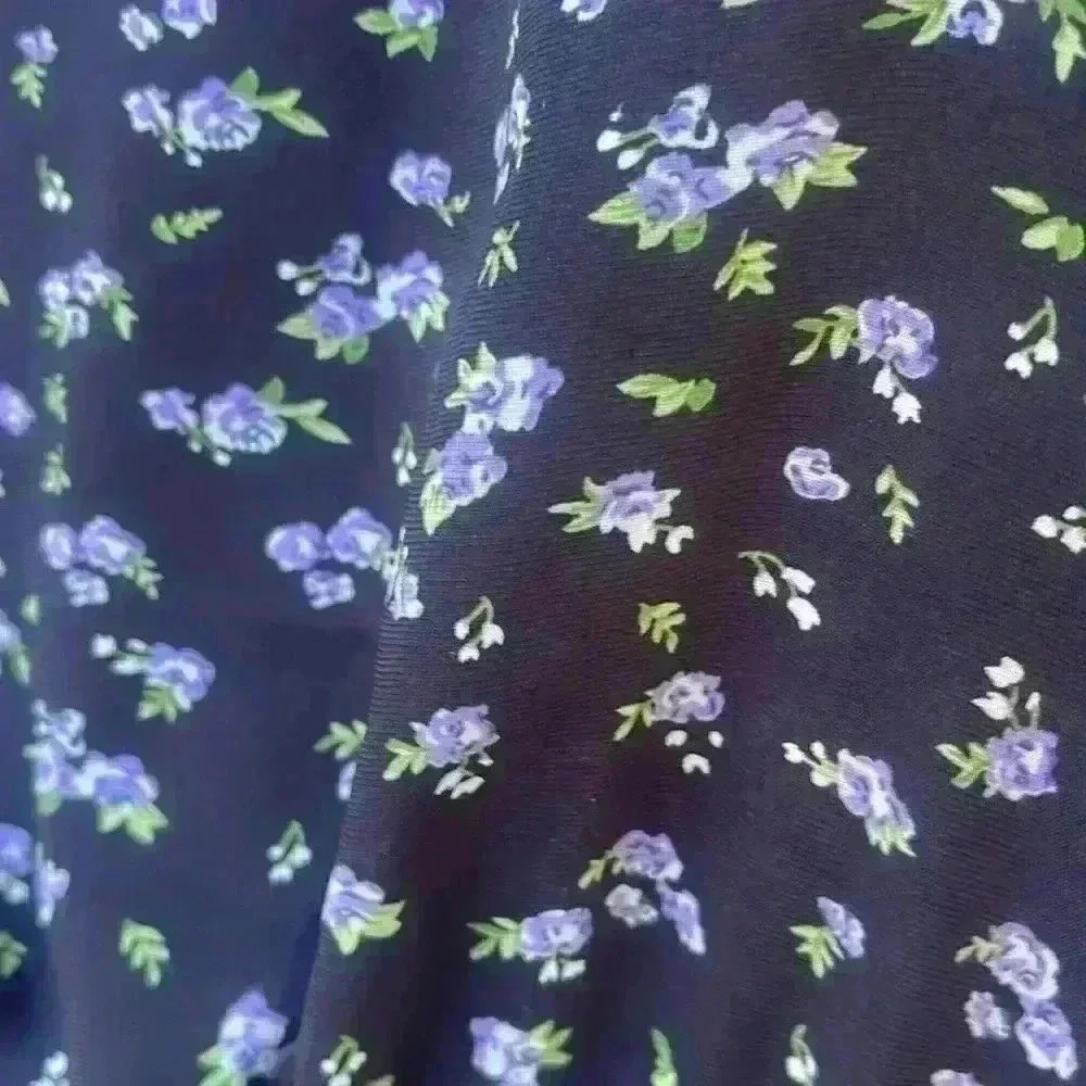 Vintage pleated black dress with purple flowers - Picture 2 of 5
